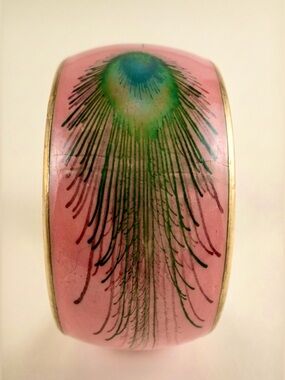 🆕🎁 Statement Wide Enamel Cuff – Peacock Feather on Pink, Vintage India Bracelet